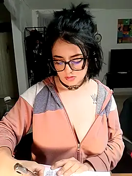 Lin-cute online show from March 4, 8:35 am