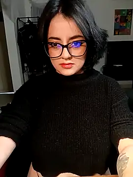 Lin-cute online show from March 9, 8:10 pm