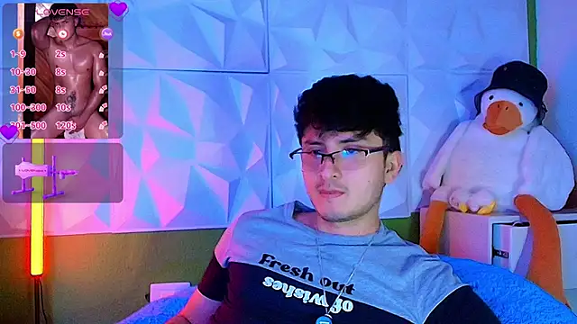 santyago taylor online show from October 9, 7:01 pm