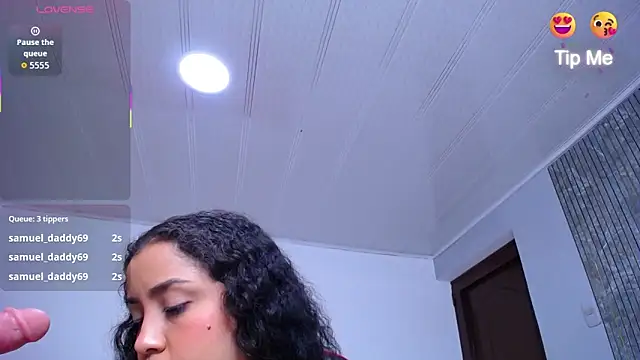 Snapshot of cristal_horny19 chatting on April 11, 8:07 am cristal horny19 online show from April 11, 8:07 am