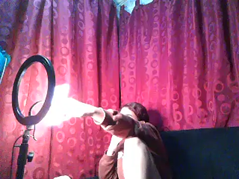 ifeelverywet andhot online show from March 17, 5:05 pm