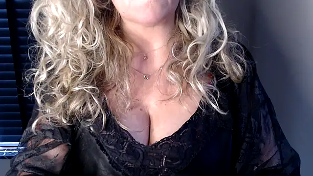 JenniLowen online show from January 2, 11:09 am