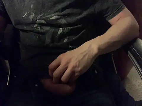 skatebored online show from March 19, 11:25 am