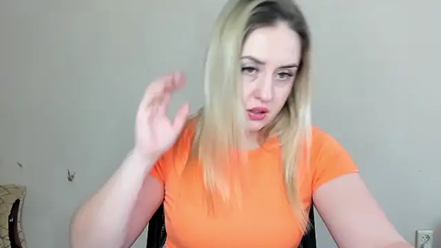 Snapshot of KennaJamess8 chatting on February 26, 8:04 am KennaJamess8 online show from February 26, 8:04 am