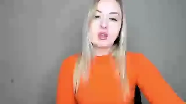 Snapshot of KennaJamess8 chatting on March 17, 5:38 pm KennaJamess8 online show from March 17, 5:38 pm