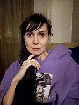 Francenia lolis online show from January 2, 6:01 pm