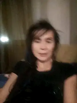 Snapshot of Francenia_lolis chatting on February 19, 8:27 pm Francenia lolis online show from February 19, 8:27 pm