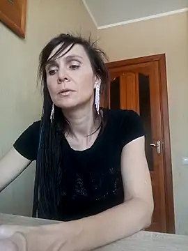 Snapshot of Francenia_lolis chatting on February 20, 1:11 pm Francenia lolis online show from February 20, 1:11 pm