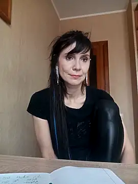 Snapshot of Francenia_lolis chatting on April 9, 6:02 am Francenia lolis online show from April 9, 6:02 am