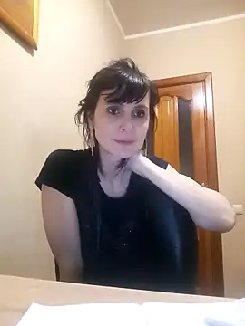 Snapshot of Francenia_lolis chatting on April 9, 6:24 pm Francenia lolis online show from April 9, 6:24 pm