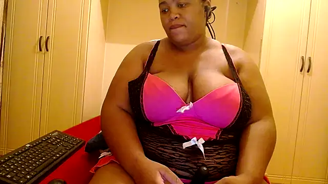 kittydollyx02 online show from February 20, 9:20 pm
