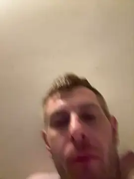 Snapshot of adrian90bi11 chatting on March 24, 6:13 pm adrian90bi11 online show from March 24, 6:13 pm