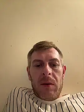 Snapshot of adrian90bi11 chatting on March 28, 7:02 pm adrian90bi11 online show from March 28, 7:02 pm