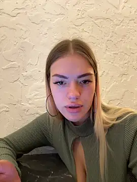-Sexy Barbie- online show from January 11, 2:15 pm