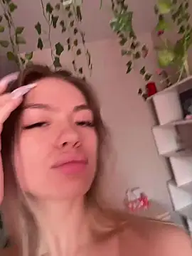 -Sexy Barbie- online show from March 12, 3:13 am