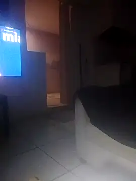 Snapshot of NICJOHNS chatting on March 23, 9:52 pm NICJOHNS online show from March 23, 9:52 pm