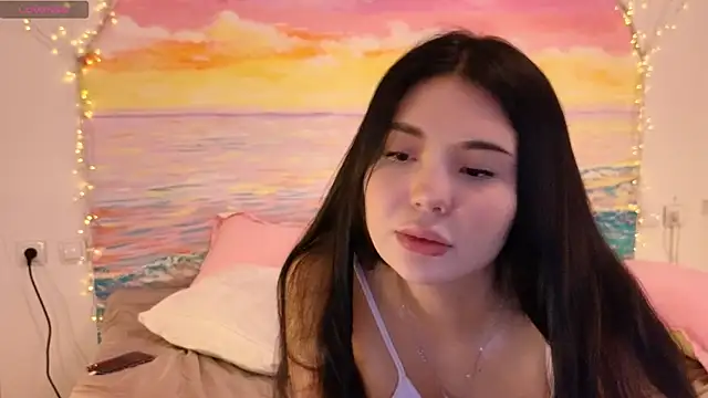 Snapshot of clementinena chatting on January 1, 2:51 am clementinena online show from January 1, 2:51 am