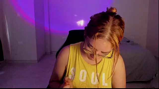 atenas 05  online show from December 4, 9:45 pm