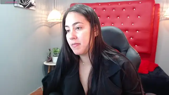 lizzaxs online show from December 17, 8:10 pm