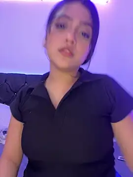 alisson carolina73 online show from December 8, 10:25 pm