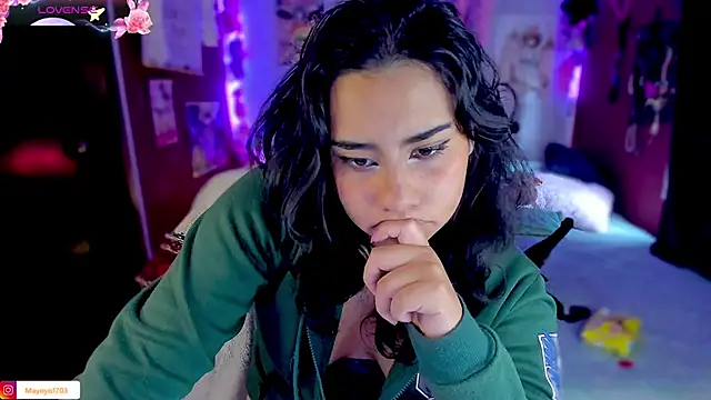 kiki cavilll online show from March 5, 12:33 pm