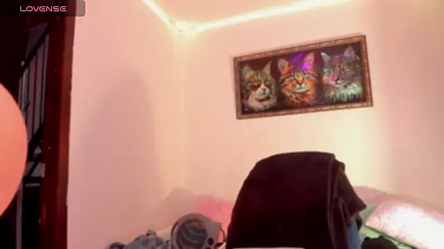 kiki cavilll online show from March 21, 3:37 pm