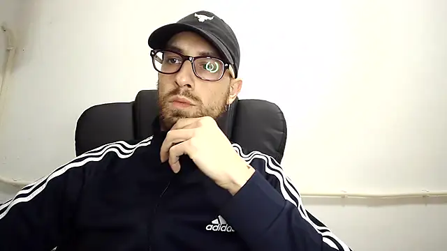 mikealcorleone online show from December 5, 9:06 pm