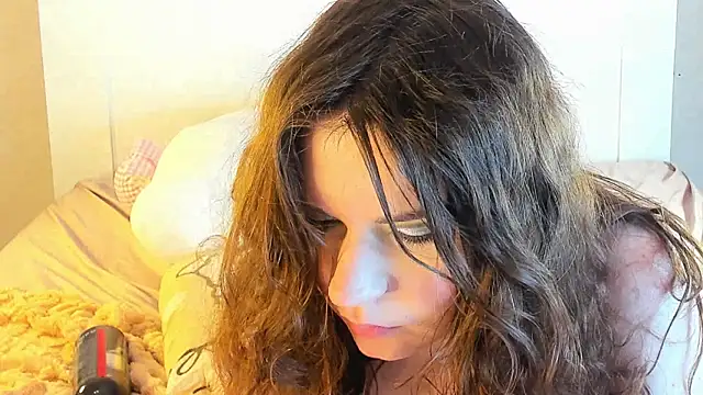 kuraii1  online show from January 17, 3:34 am