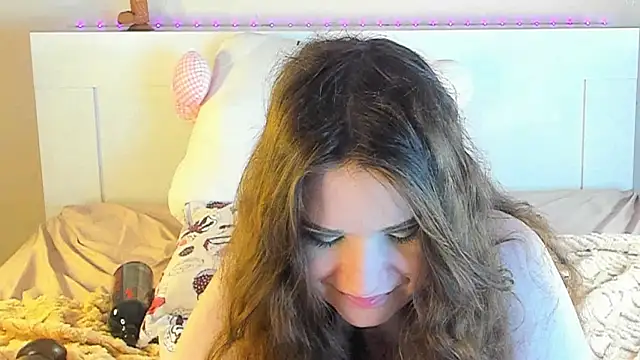 kuraii1  online show from January 19, 10:06 pm