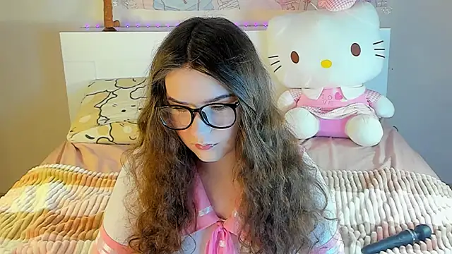 kuraii1  online show from February 8, 2:47 am