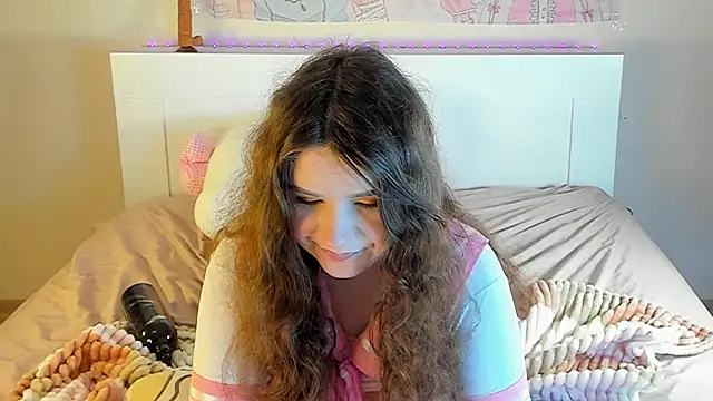 kuraii1  online show from February 11, 5:26 am