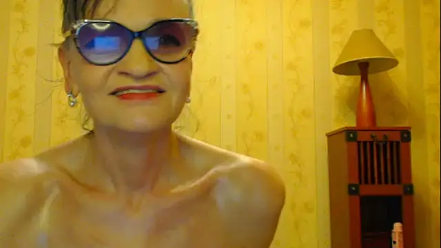 Snapshot of Valentina3859 chatting on February 27, 12:56 pm Valentina3859 online show from February 27, 12:56 pm