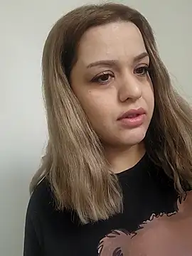 cansuozell online show from November 6, 9:32 am