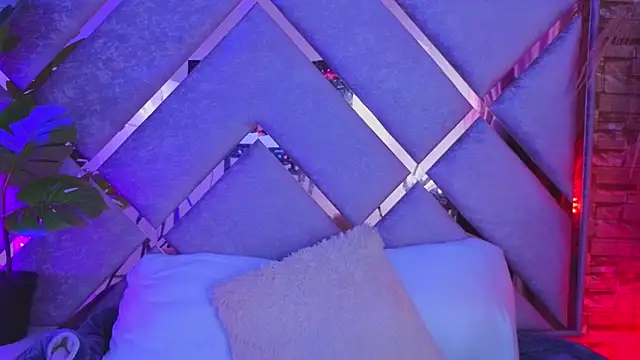 paulette dupont online show from March 28, 2:33 am