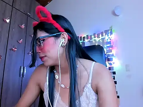  ALLYSON18  online show from January 9, 5:43 pm