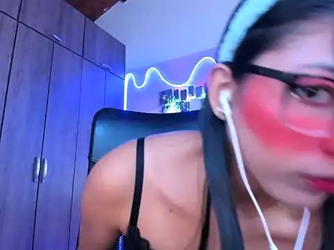  ALLYSON18  online show from January 17, 11:38 am