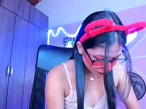  ALLYSON18  online show from January 22, 11:12 am