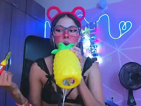  ALLYSON18  online show from January 31, 2:28 pm