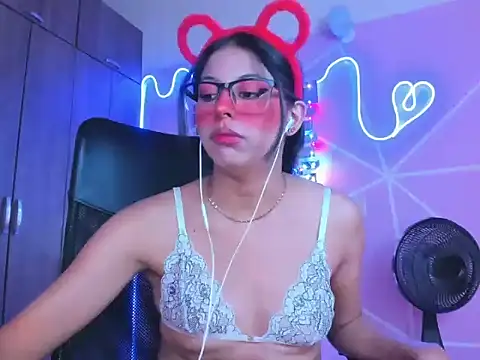  ALLYSON18  online show from February 1, 2:24 pm