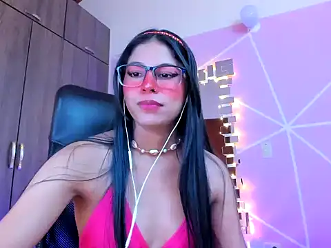  ALLYSON18  online show from March 20, 5:47 pm