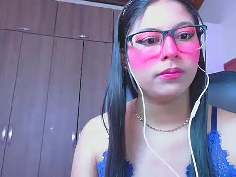 Snapshot of _ALLYSON18_ chatting on June 29, 11:54 am ALLYSON18 online show from June 29, 11:54 am