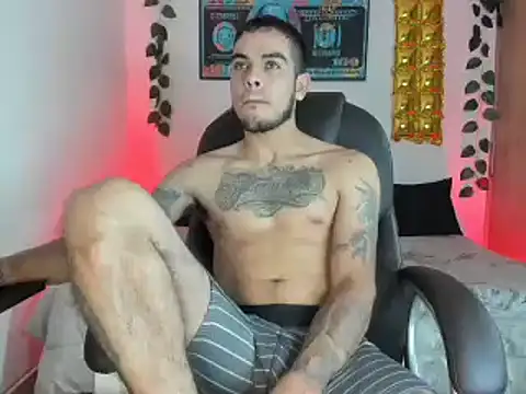 mikee scooth online show from February 8, 9:03 am