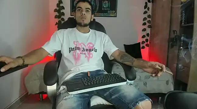 mikee scooth online show from February 15, 4:36 am