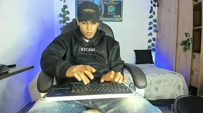 mikee scooth online show from February 17, 2:09 am