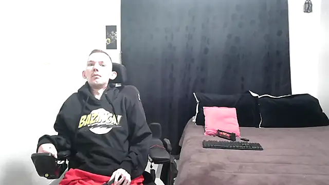 Snapshot of Sophia_and_Thomas chatting on January 1, 12:33 pm Sophia and Thomas online show from January 1, 12:33 pm