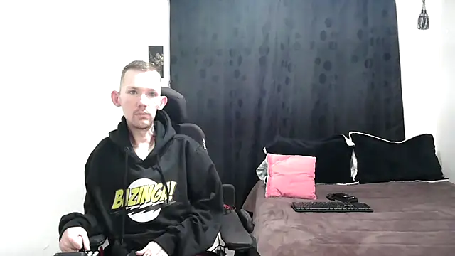 Snapshot of Sophia_and_Thomas chatting on January 4, 12:16 pm Sophia and Thomas online show from January 4, 12:16 pm