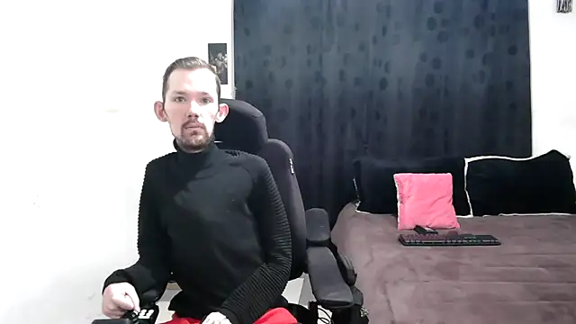 Snapshot of Sophia_and_Thomas chatting on March 2, 9:53 am Sophia and Thomas online show from March 2, 9:53 am