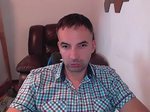 Snapshot of Leo_1617 chatting on September 9, 1:54 pm Leo 1617 online show from September 9, 1:54 pm