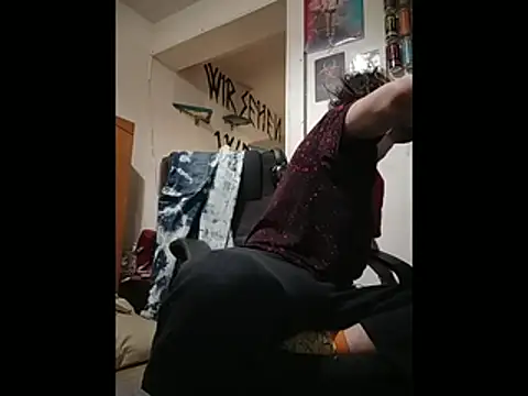 Snapshot of harterdome chatting on February 17, 6:36 pm harterdome online show from February 17, 6:36 pm