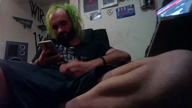 Snapshot of harterdome chatting on April 21, 7:36 am harterdome online show from April 21, 7:36 am